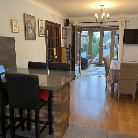Dyffryn Taf - Spacious 3 Bedroom Bungalow Close To Amenities St Clears Exterior photo